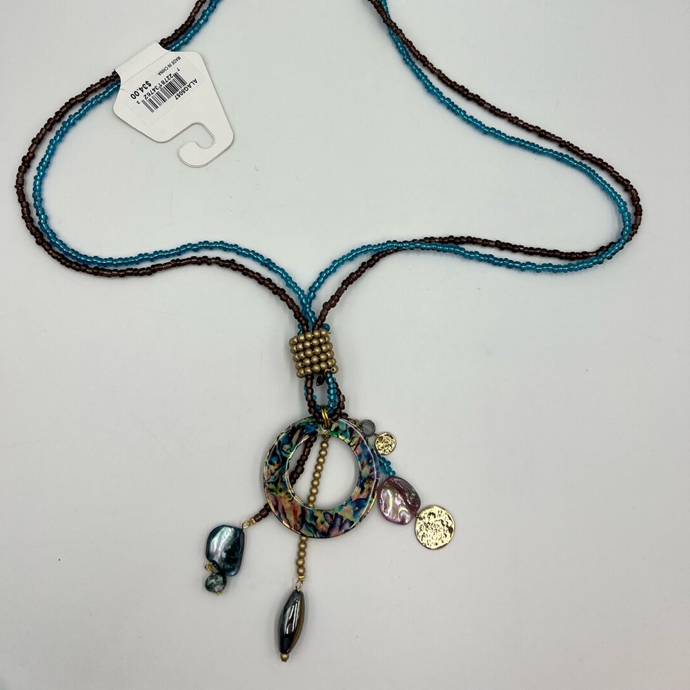 New Direction necklace - Picture 3 of 7